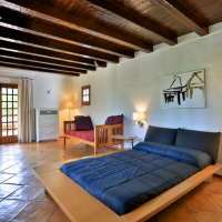 Can Buganvilla