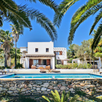 Villa Ario