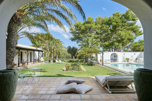 San Agustin Exclusive