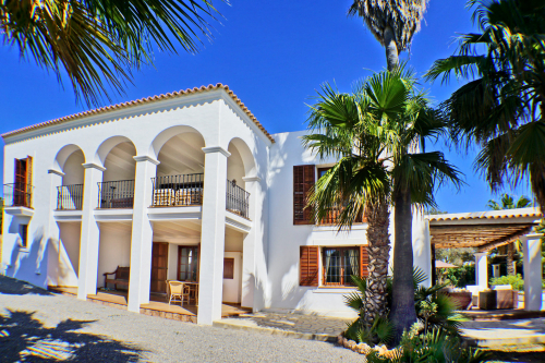Villa Ario
